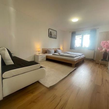 Ferienwohnung Dinh ウールディンゲン・ミュールホーフェン エクステリア 写真
